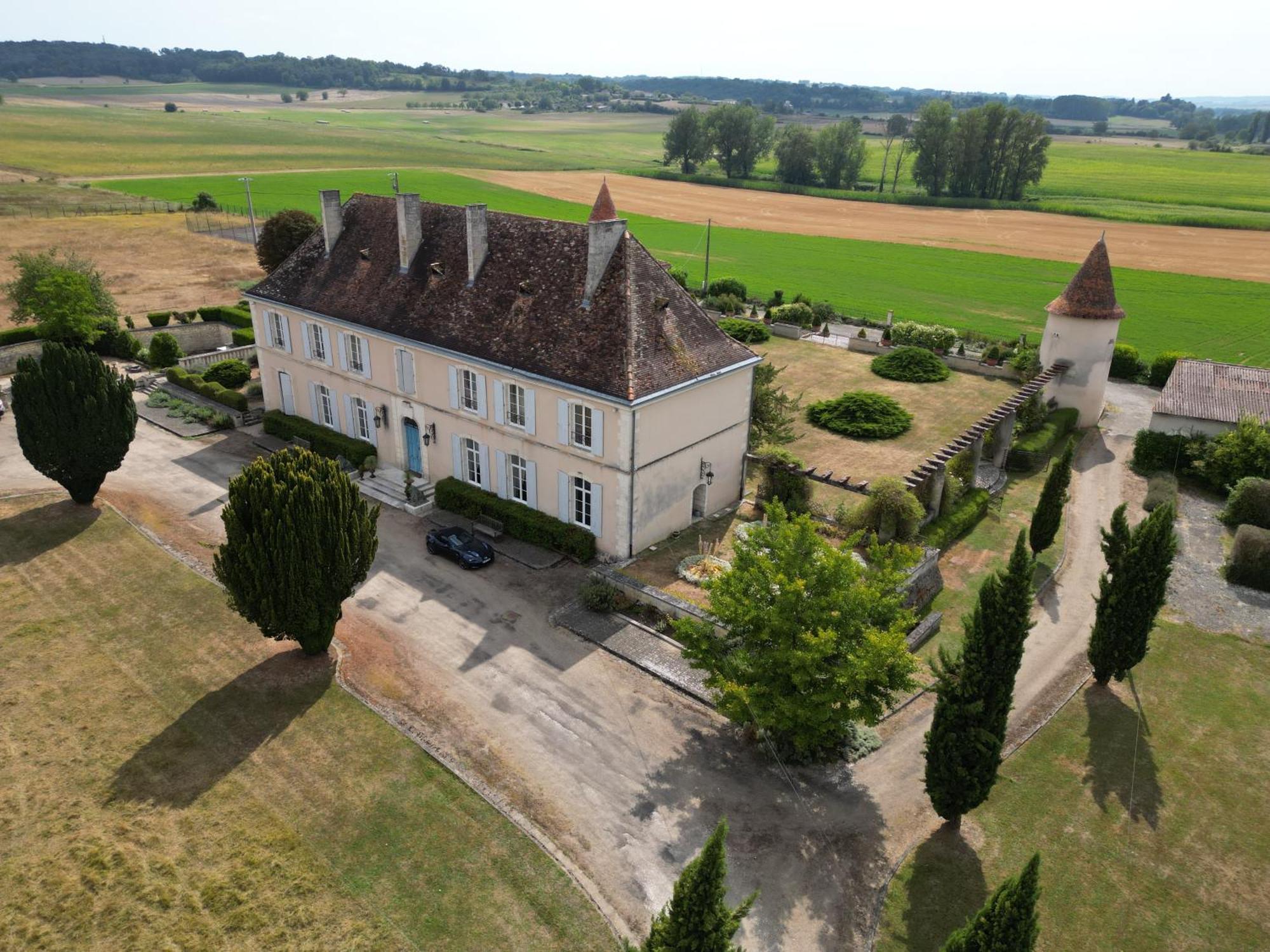 Chateau Du Bourbet Cherval Eksteriør bilde